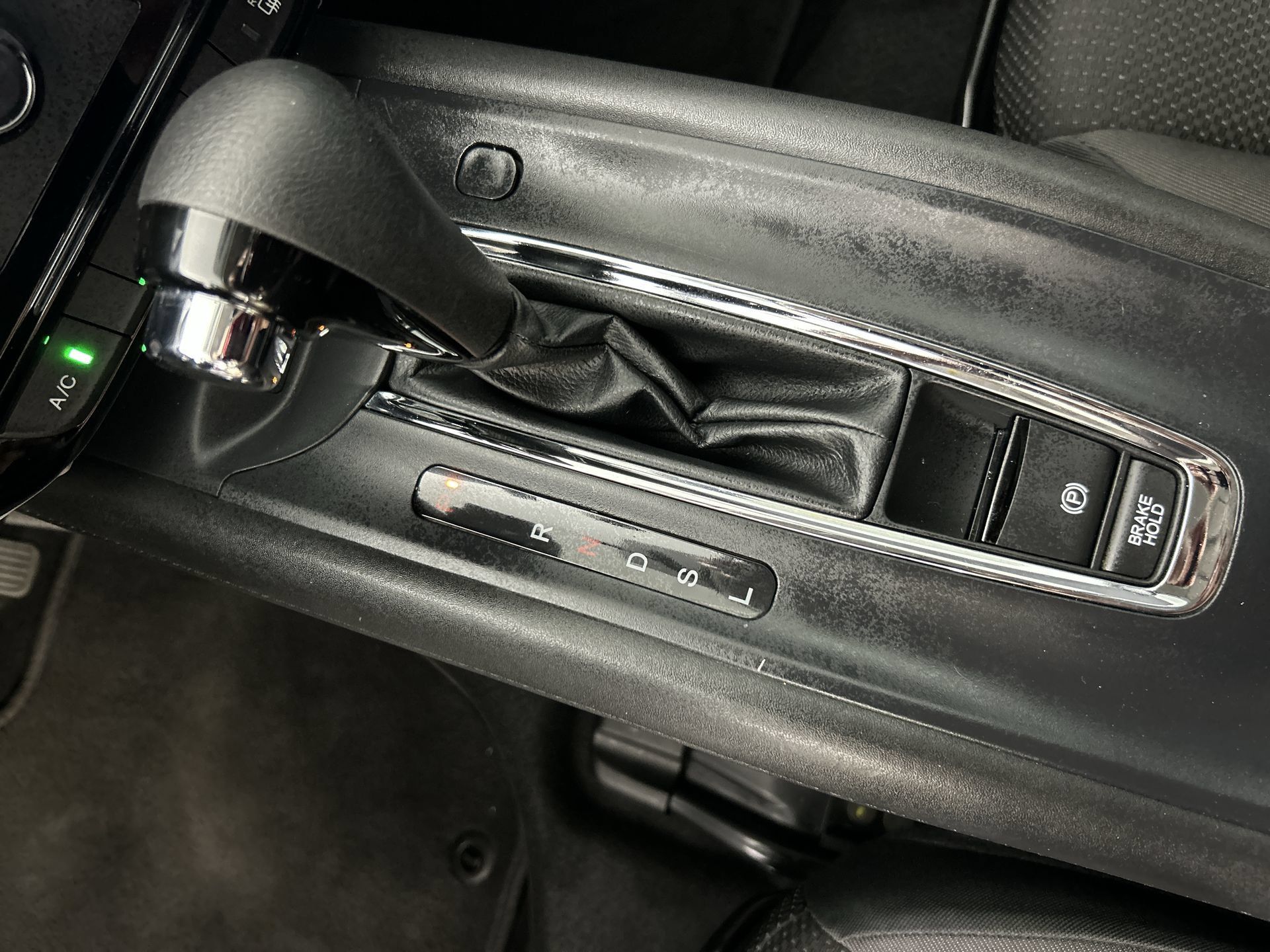 Used 2019 Honda HR-V LX image 48