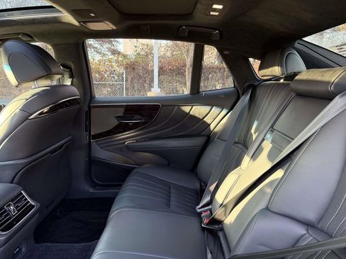 Used 2023 Lexus LS 500 image 18