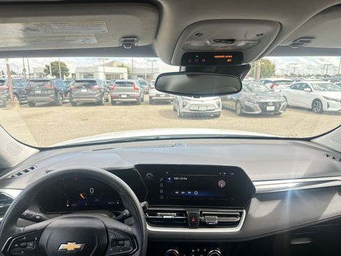 Used 2024 Chevrolet TrailBlazer LT w/ Driver Confidence Package image 33