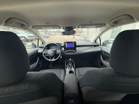 Used 2024 Toyota Corolla LE FWD image 27