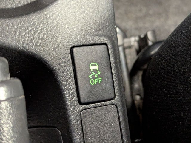 Used 2010 Toyota Yaris Sedan FWD image 17