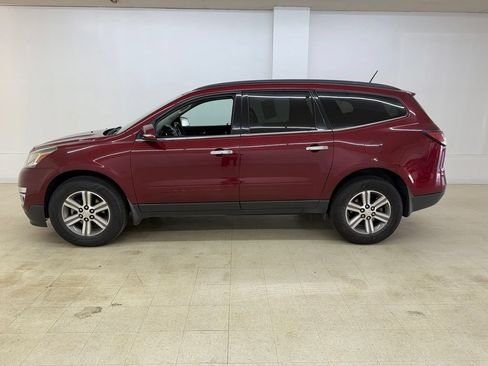 Used 2017 Chevrolet Traverse LT AWD/4WD image 2