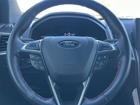 Used 2023 Ford Edge ST-Line image 25
