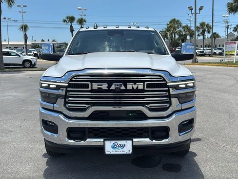 Used 2025 RAM 3500 Laramie AWD/4WD image 8