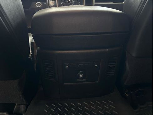 Used 2018 RAM 1500 Laramie w/ Convenience Group image 28