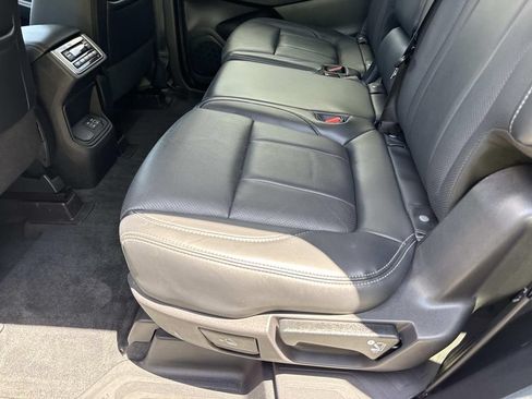 Used 2024 Subaru Ascent Limited AWD/4WD image 14