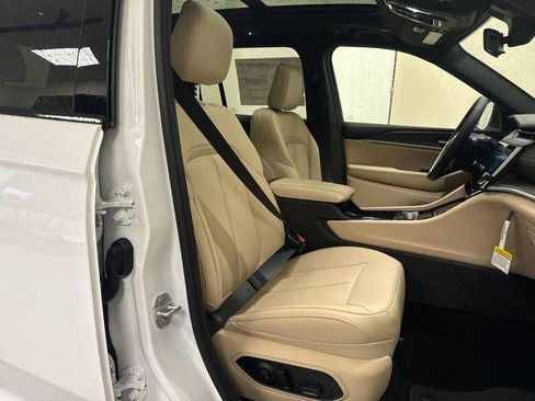 New 2026 Jeep Grand Cherokee Limited AWD/4WD image 41