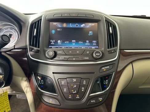 Used 2016 Buick Regal FWD image 21