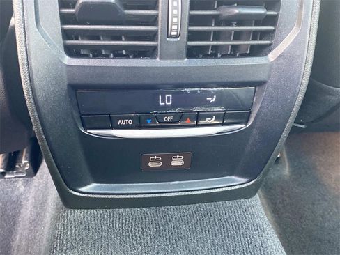 Used 2024 BMW 330i xDrive Sedan w/ Convenience Package image 14