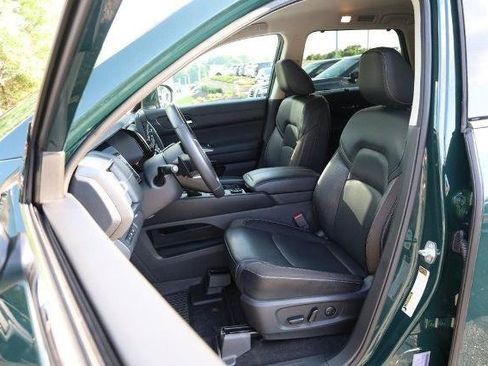 Used 2022 Nissan Pathfinder SL w/ Cargo Package AWD/4WD image 10