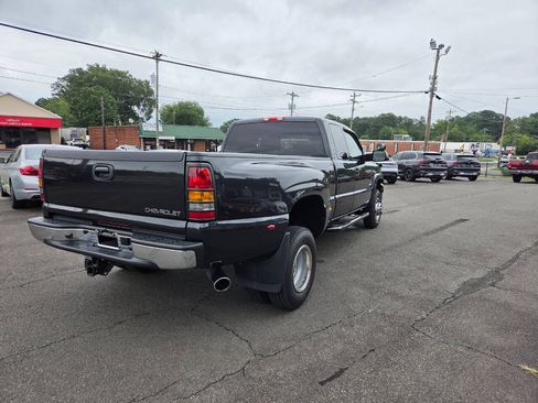 Used 2004 Chevrolet Silverado 3500 2WD Extended Cab w/ Heavy-Duty Power Package image 8