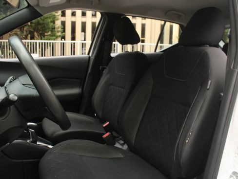 Used 2020 Nissan Kicks S FWD image 16
