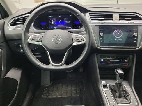 Used 2022 Volkswagen Tiguan SE AWD/4WD image 22