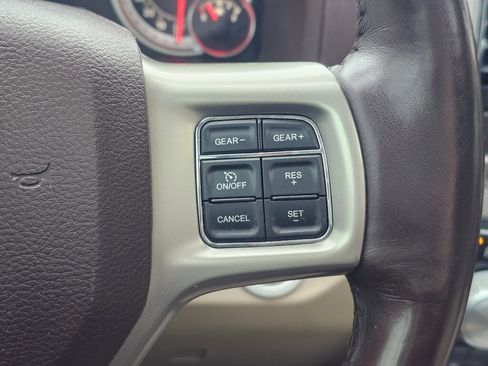 Used 2017 RAM 1500 Laramie w/ Convenience Group AWD/4WD image 26