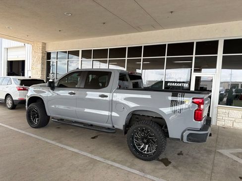 Used 2024 Chevrolet Silverado 1500 Custom w/ Turbomax Blackout Package RWD image 4
