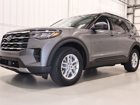 New 2026 Ford Explorer Active AWD/4WD image 5