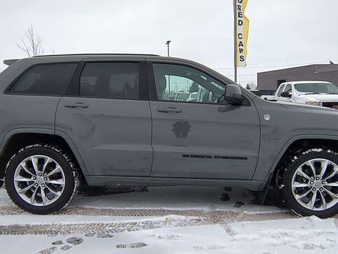 Used 2022 Jeep Grand Cherokee Altitude image 9