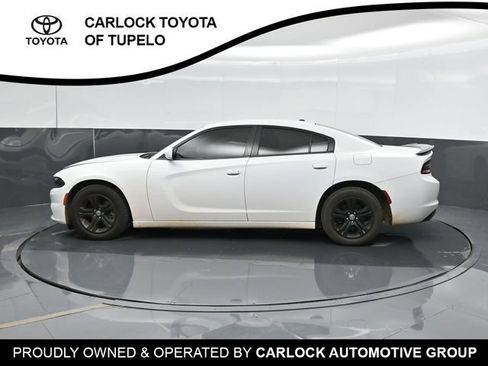 Used 2022 Dodge Charger SXT RWD image 10