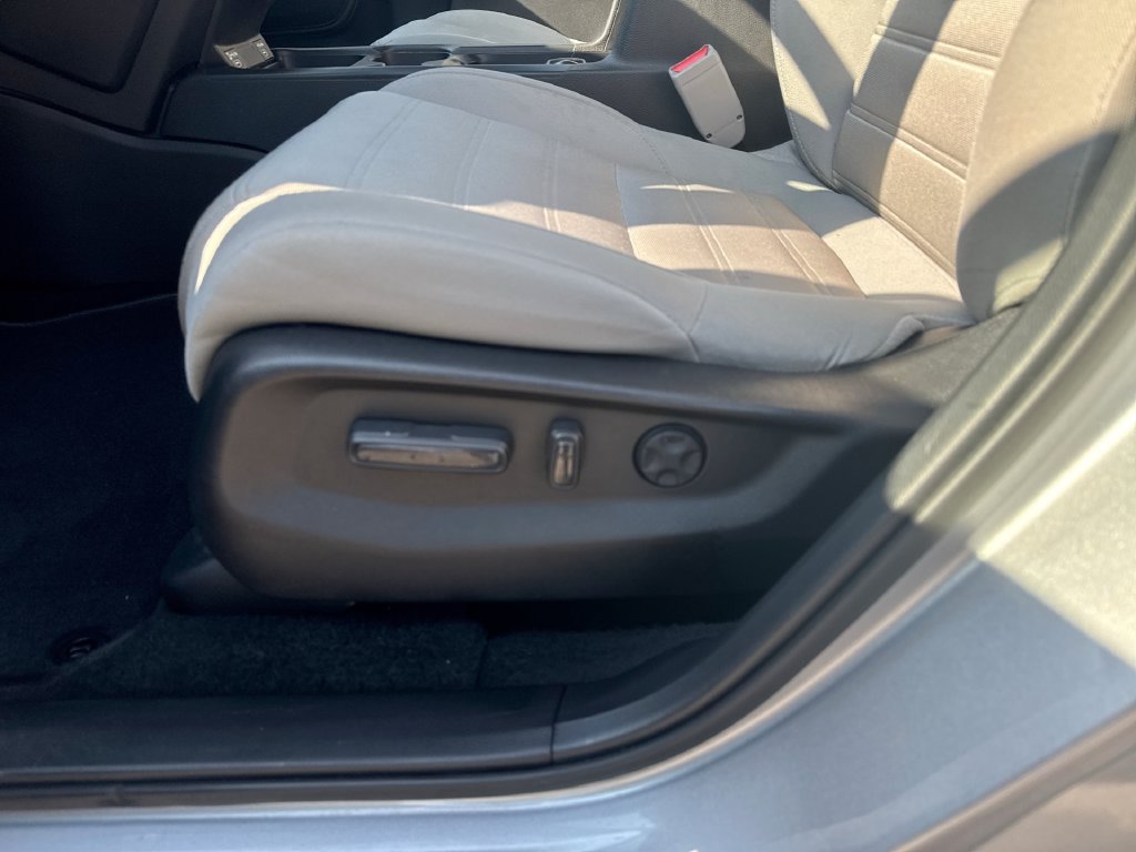 Used 2021 Honda CR-V EX image 15