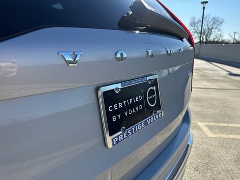 Certified 2025 Volvo XC90 B6 Plus image 38