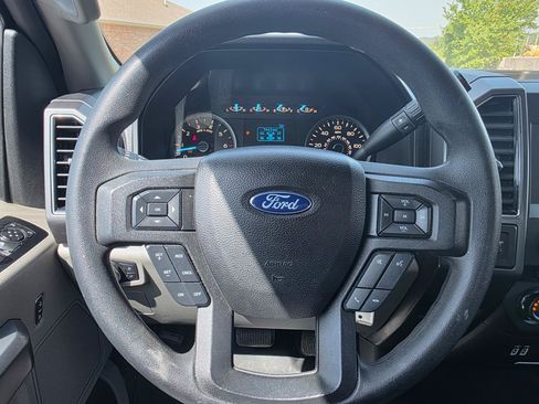 Used 2018 Ford F150 XLT AWD/4WD image 16