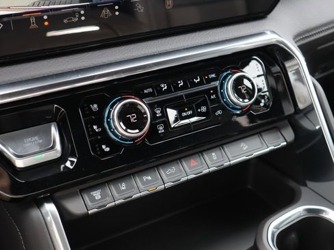 New 2026 GMC Sierra 2500 Denali w/ Denali Reserve Package image 11