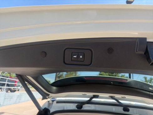 Used 2023 Nissan Pathfinder Platinum w/ Cargo Package AWD/4WD image 11
