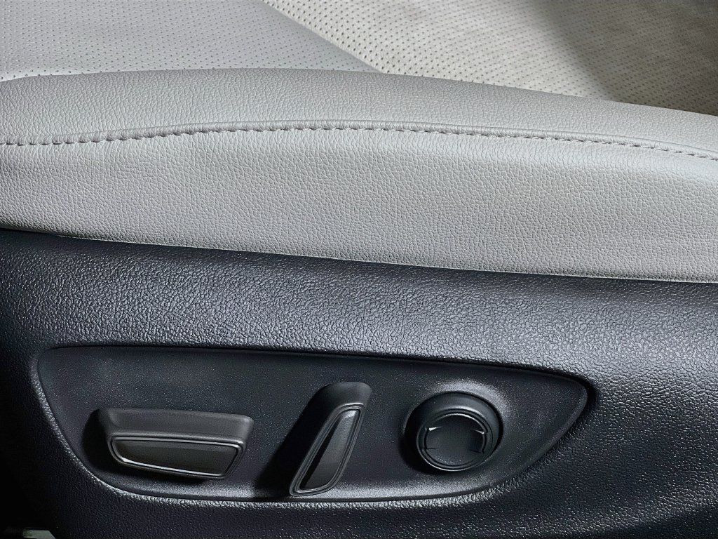 New 2026 Toyota Grand Highlander AWD Hybrid image 13