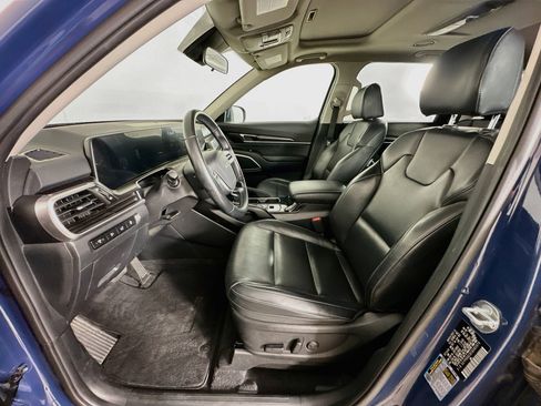 Used 2025 Kia Telluride S AWD/4WD image 13