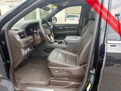 Used 2023 GMC Yukon XL Denali w/ Denali Reserve Package AWD/4WD image 11