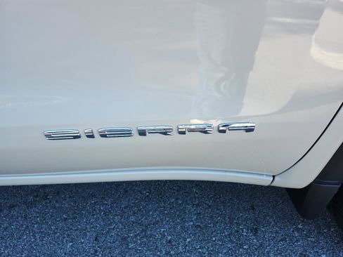 New 2026 GMC Sierra 1500 Pro w/ Graphite Edition image 9