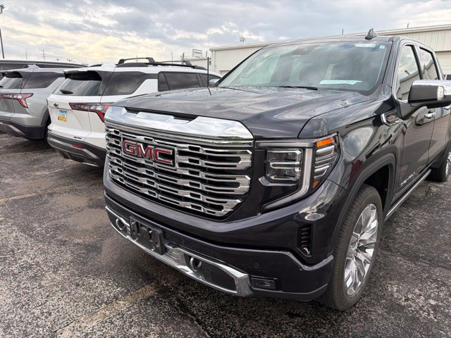 Used 2024 GMC Sierra 1500 Denali AWD/4WD image 3