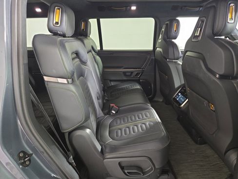 Used 2024 Rivian R1S Adventure AWD/4WD image 23