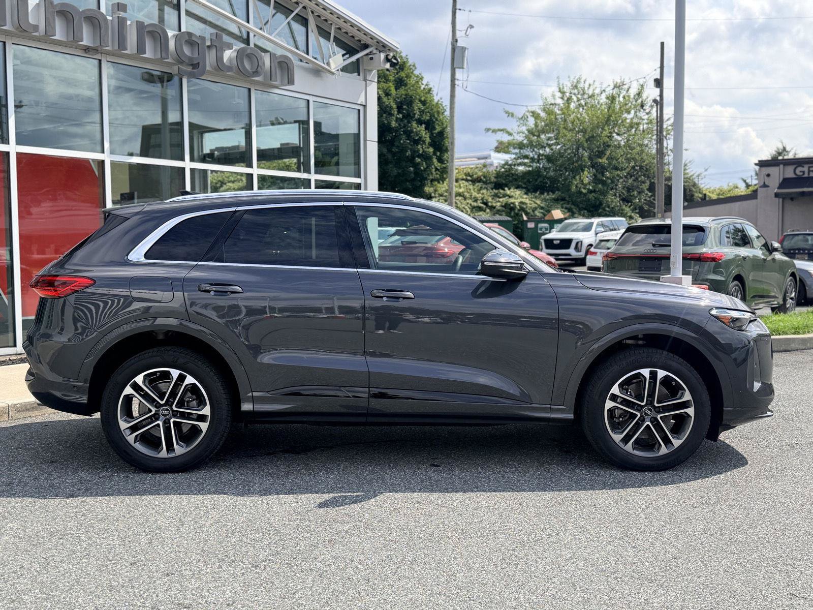 Certified 2025 Audi Q5 Premium w/ Convenience Package AWD/4WD image 7