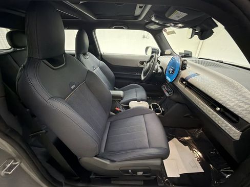 Certified 2025 MINI Cooper S image 26