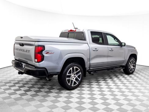 Used 2024 Chevrolet Colorado Z71 w/ Z71 Convenience Package 2 image 7