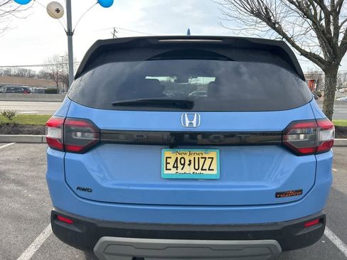 Used 2025 Honda Pilot TrailSport image 21