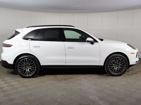 Used 2022 Porsche Cayenne Platinum Edition AWD/4WD image 17