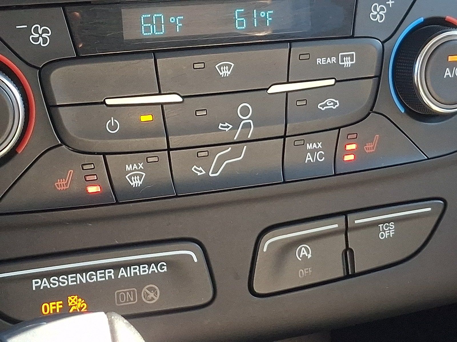 Used 2017 Ford Escape Titanium FWD image 25