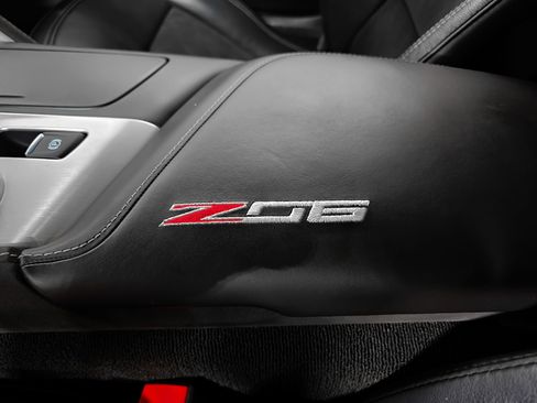 Used 2019 Chevrolet Corvette Z06 image 35