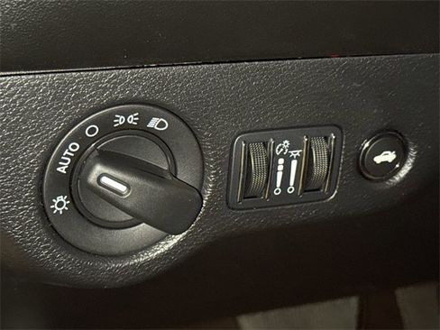 Used 2023 Dodge Challenger SRT Hellcat w/ Driver Convenience Group image 18