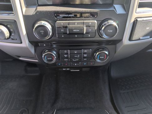 Used 2017 Ford F150 Lariat image 16