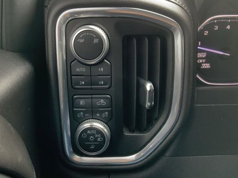 Used 2019 GMC Sierra 1500 SLT w/ SLT Convenience Package AWD/4WD image 28
