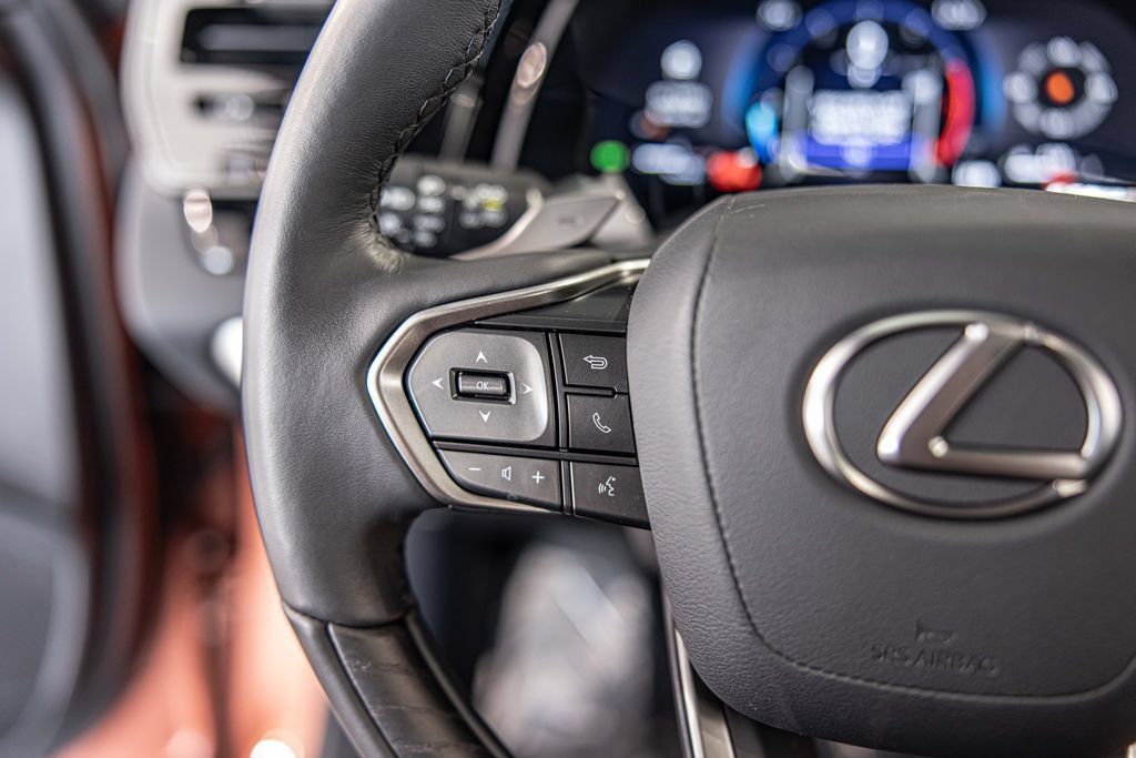 Used 2025 Lexus RX 350 Premium w/ Accessory Package (P1) AWD/4WD image 24