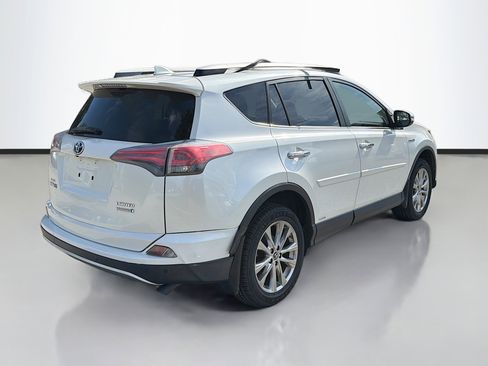 Used 2016 Toyota RAV4 Limited image 3