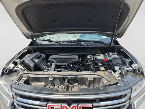 Used 2023 GMC Acadia AT4 w/ Technology Package AWD/4WD image 32