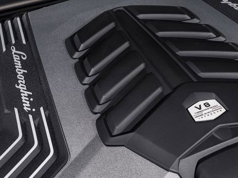 Used 2024 Lamborghini Urus S image 48