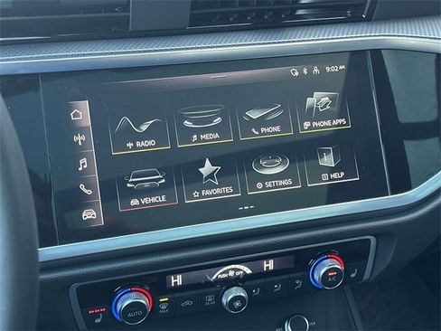 Certified 2025 Audi Q3 2.0T Premium w/ Convenience Package image 29