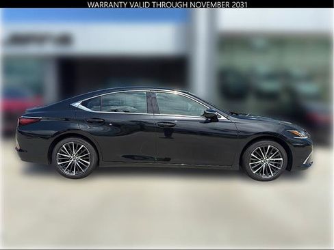 Used 2025 Lexus ES 350 w/ Premium Package FWD image 11