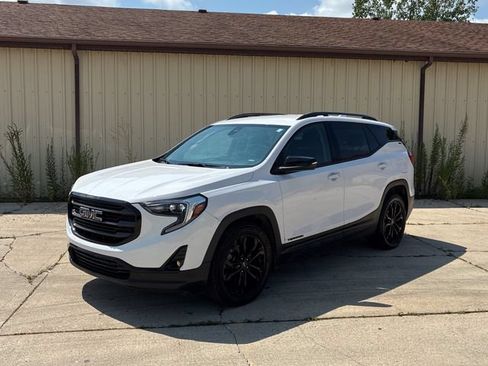Used 2020 GMC Terrain SLT w/ Preferred Package FWD image 1